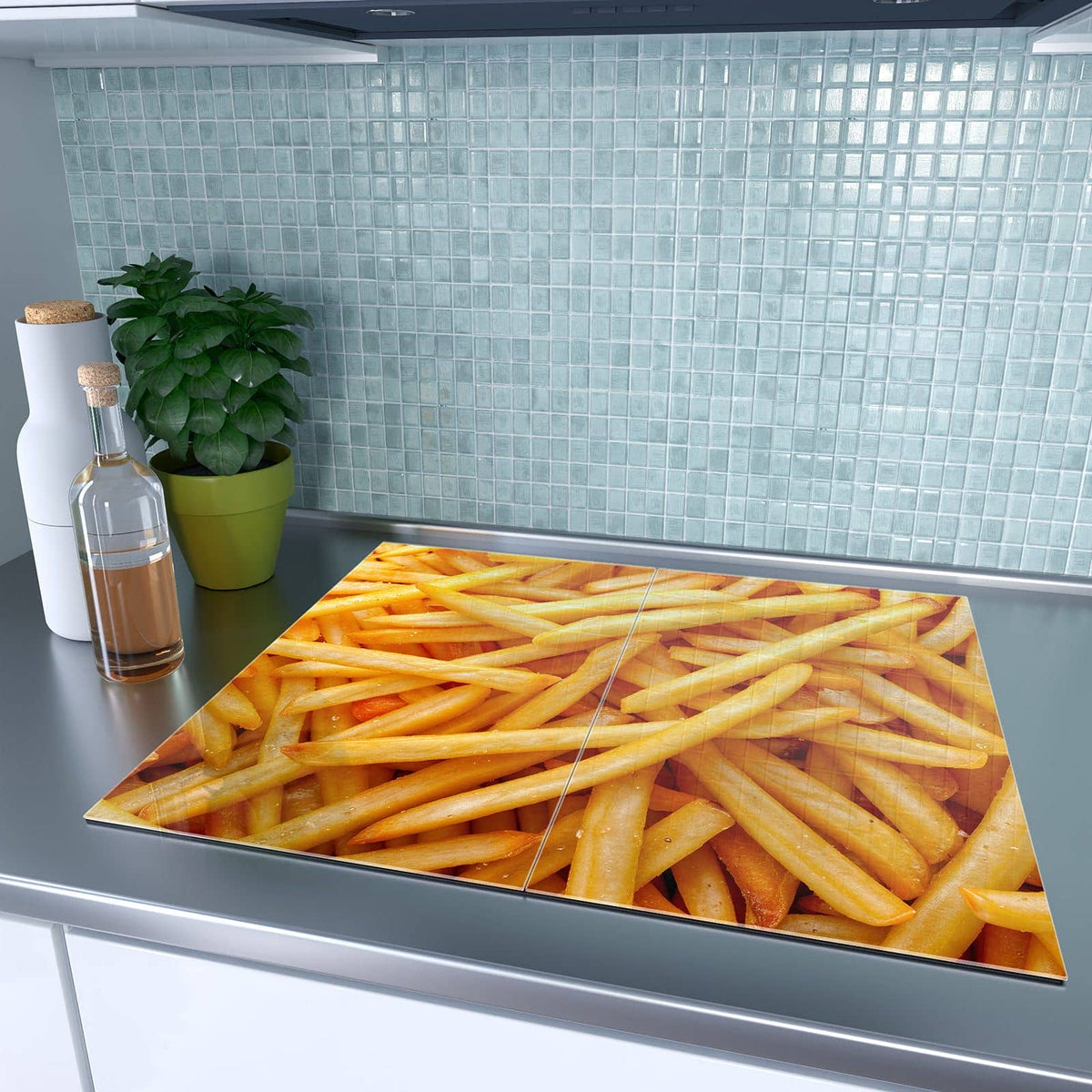 2-teilige Herdabdeckung aus Glas mit Pommes Frites-Motiv auf dem Ceranfeld