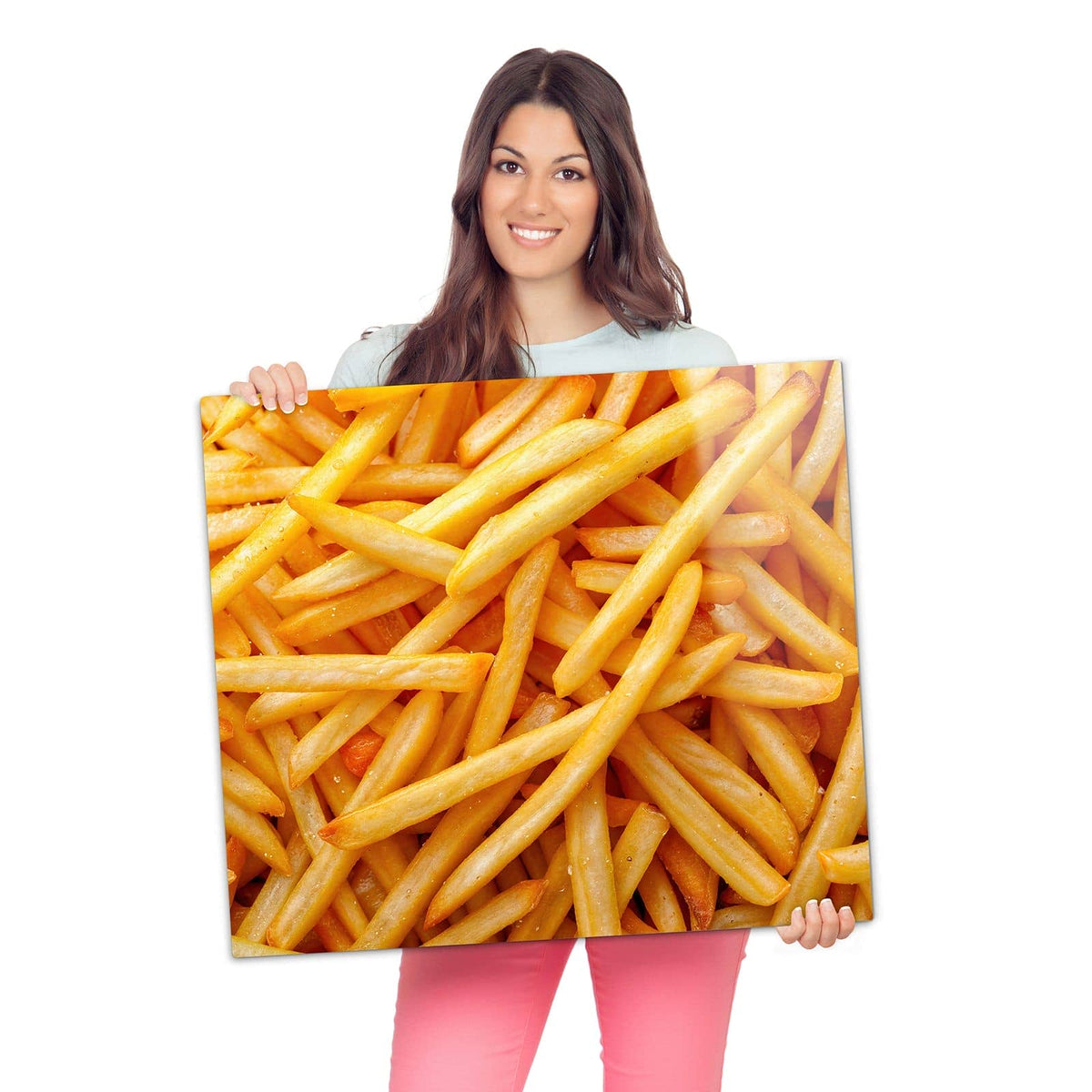 Herdabdeckung mit Pommes Frites-Motiv wird zur Größendarstellung gehalten