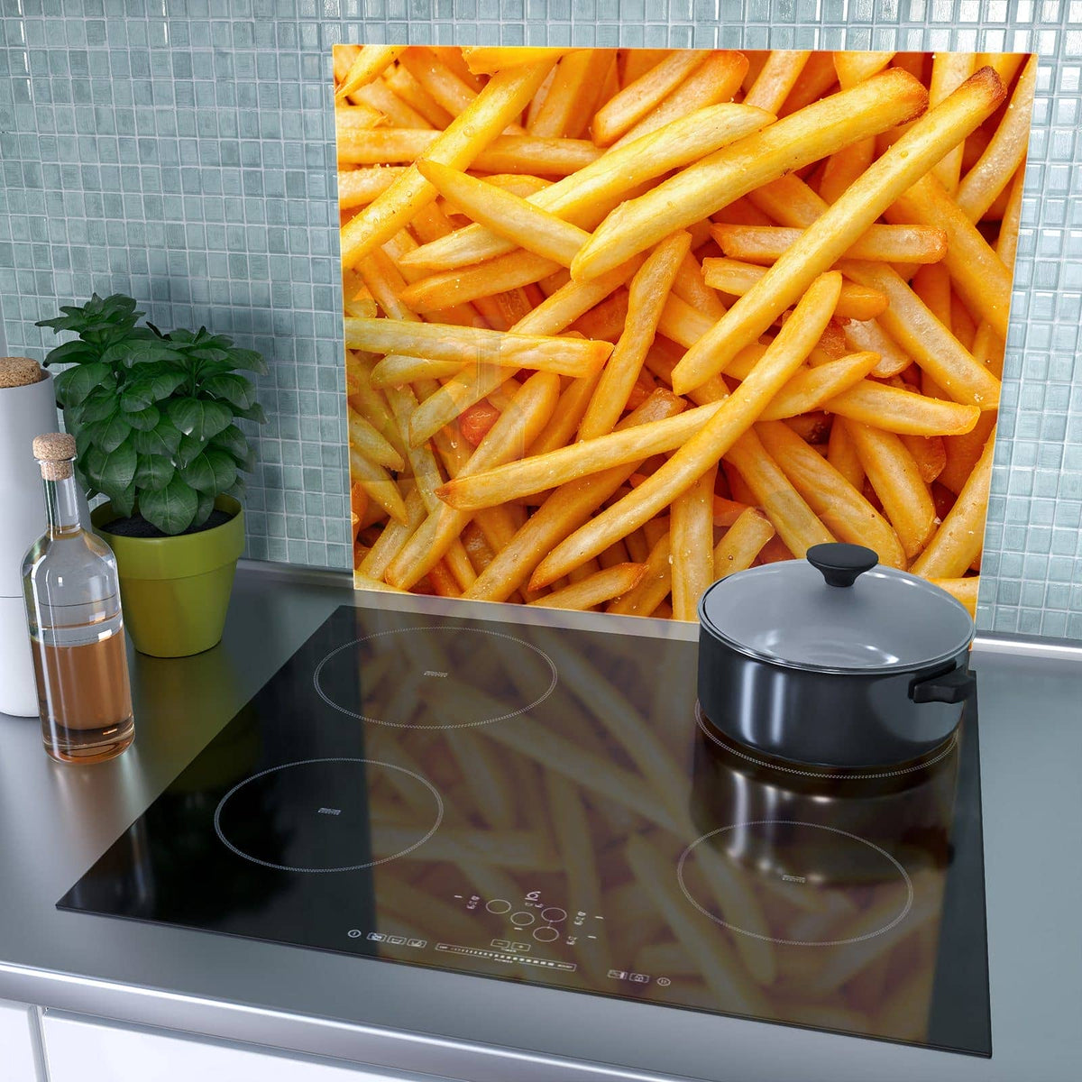 1-teilige Abdeckplatte Induktionsherd mit Pommes Frites-Motiv als Spritzschutz hinter dem Kochfeld