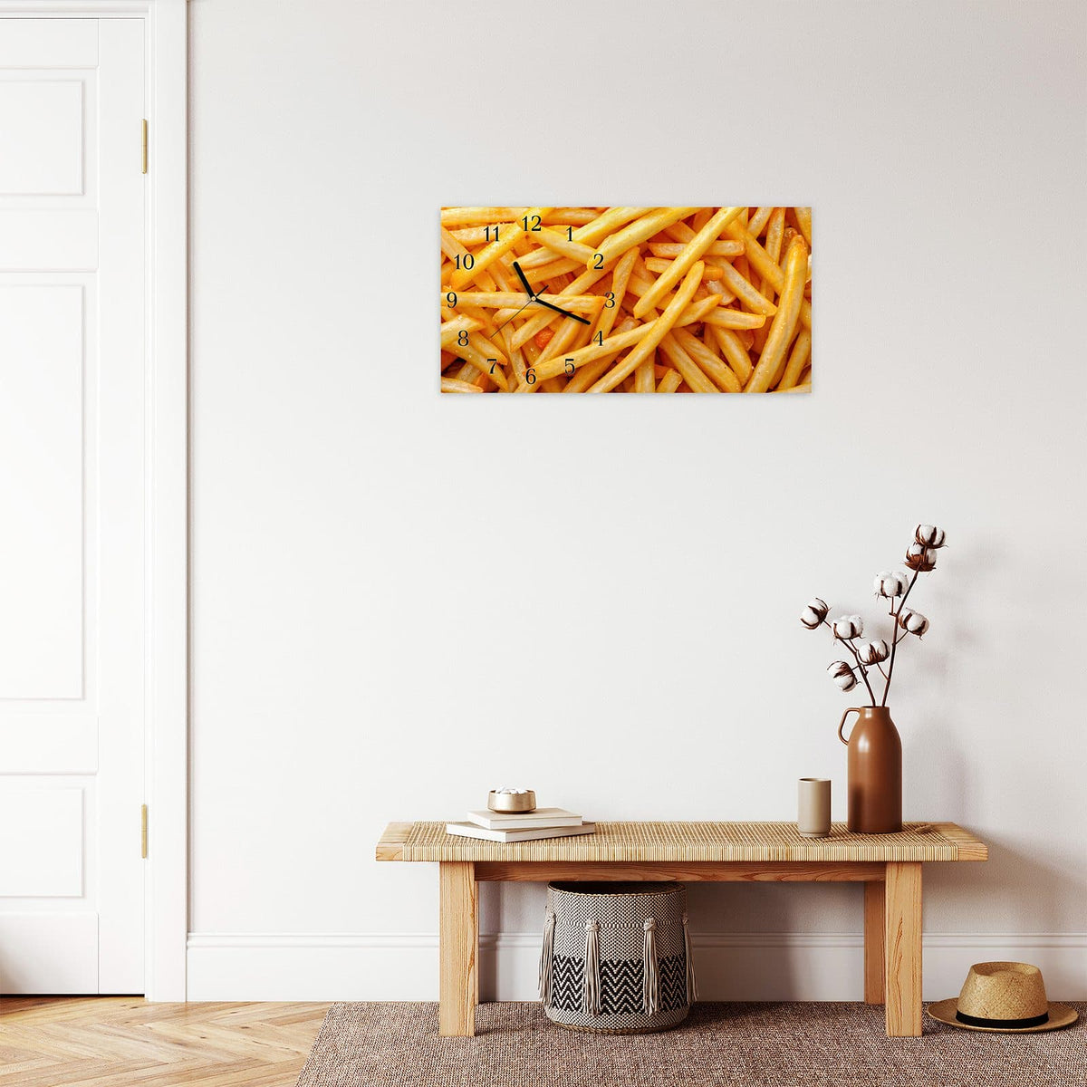 Moderne Wanduhr aus Glas mit Farbtiefe – Wanduhr Pommes Frites aus Glas – Querformat 60 × 30 cm