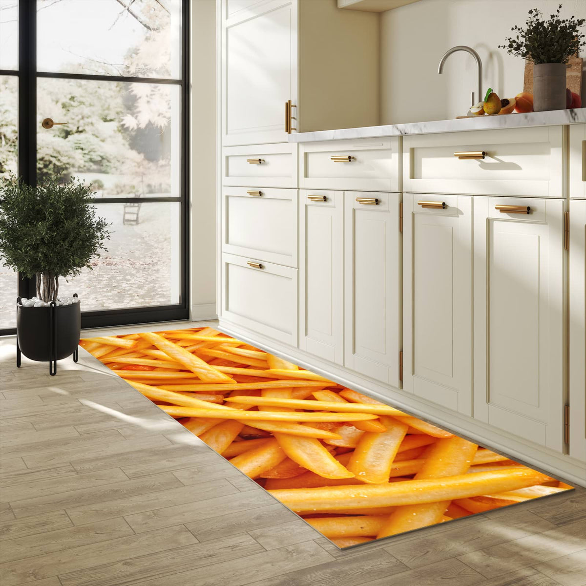 Farbbeständiger Küchenläufer mit Motiv Pommes Frites in heller Küche