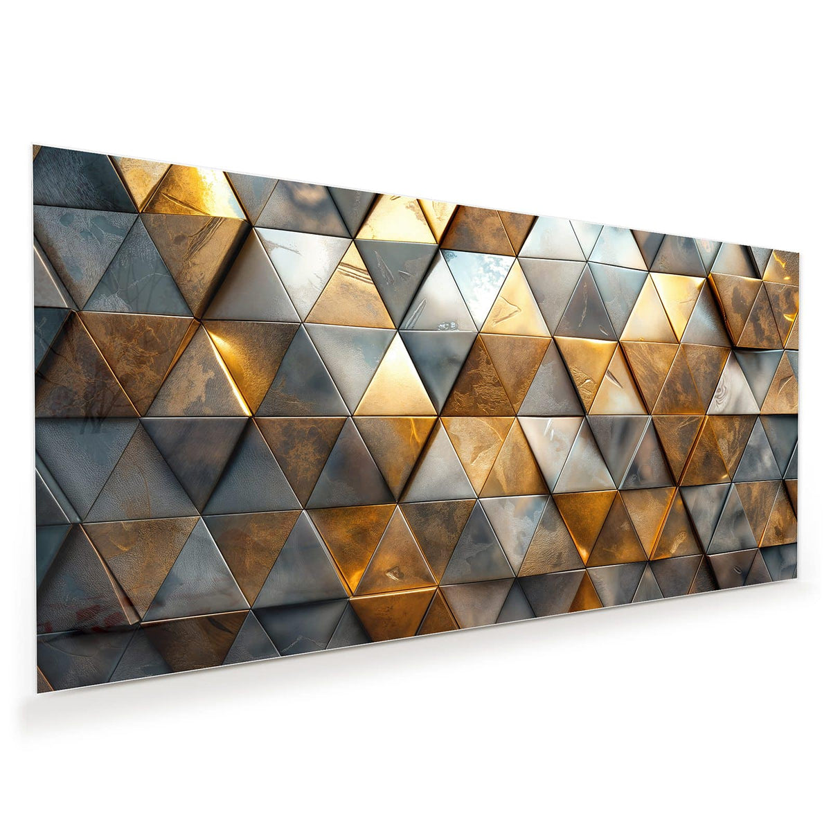 Wand aus plastischen Dreiecken in glänzendem Gold, Bronze und Silbergrau
