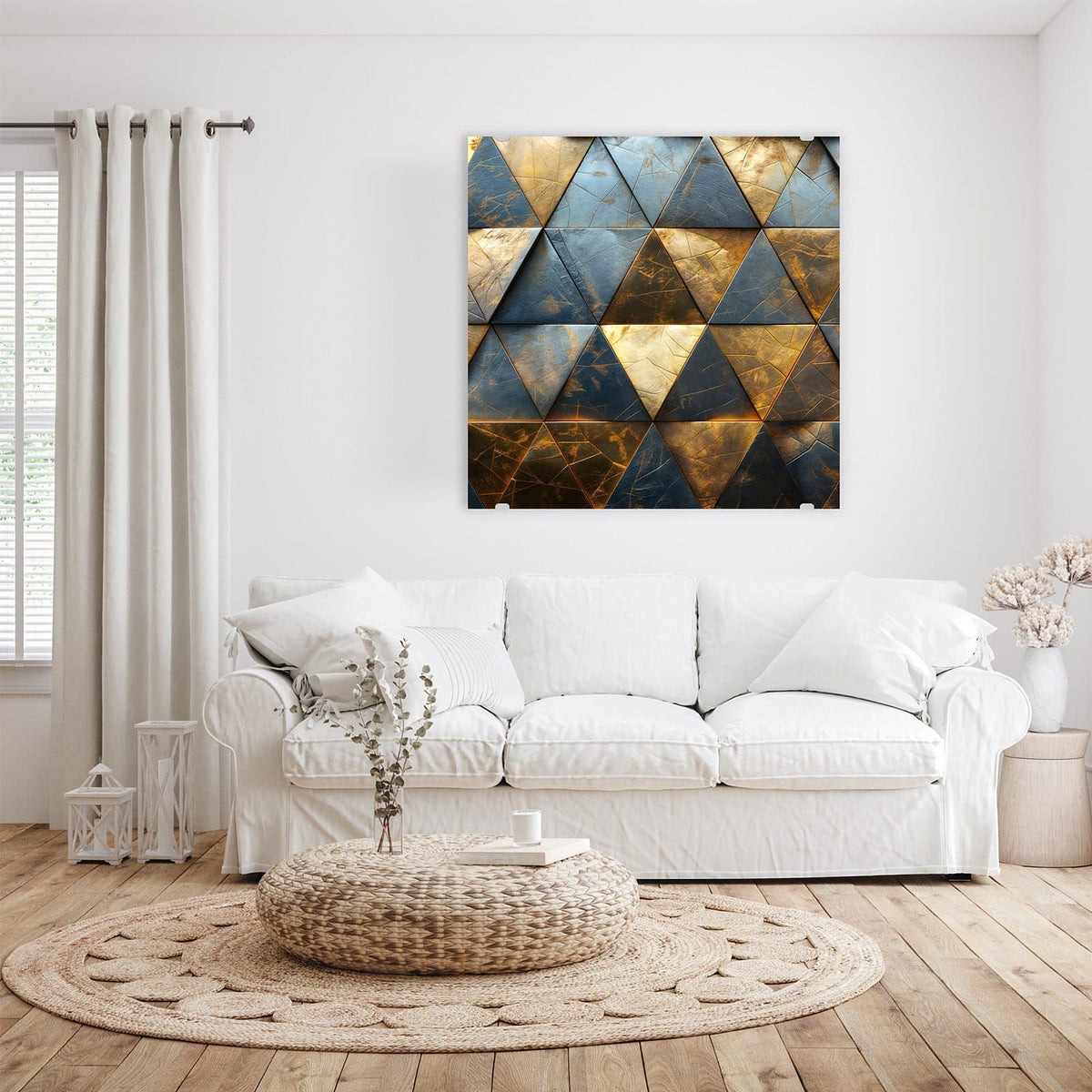 Glasbild Blaugoldene Dreiecke an der Wand – Dreiecksfliesen aus Metall in Gold und Stahlblau