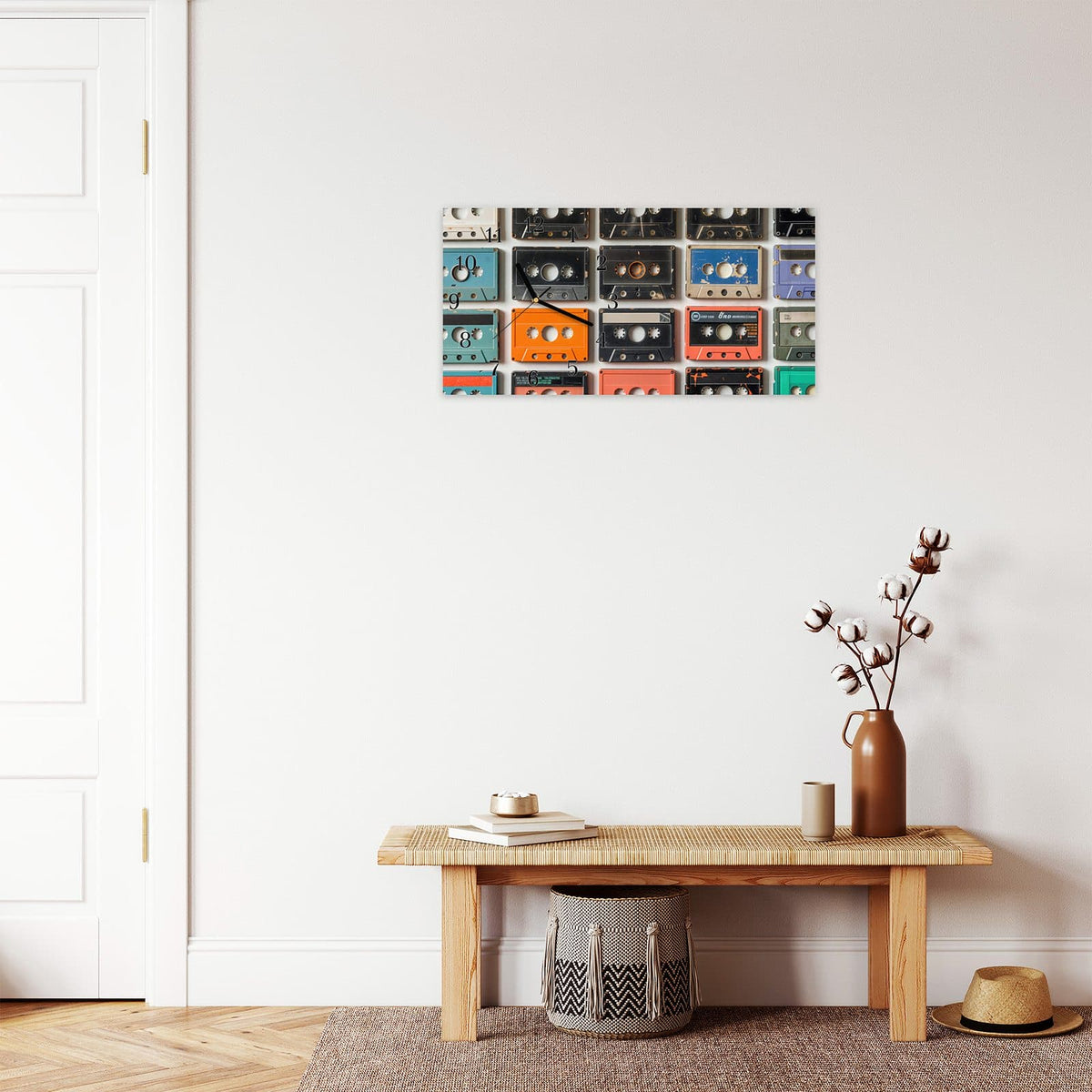 Moderne Wanduhr aus Glas mit Farbtiefe – Wanduhr Vintage Kassetten Plakat aus Glas – Querformat 60 × 30 cm