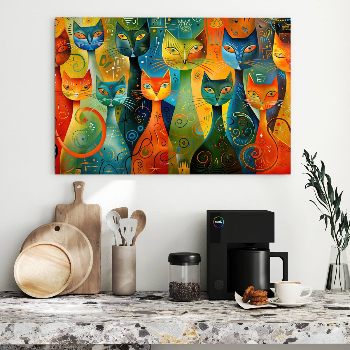 Mehrere stilisierte Katzen in Orange, Türkis und Gelb mit Punkten, Spiralen und Linienmustern