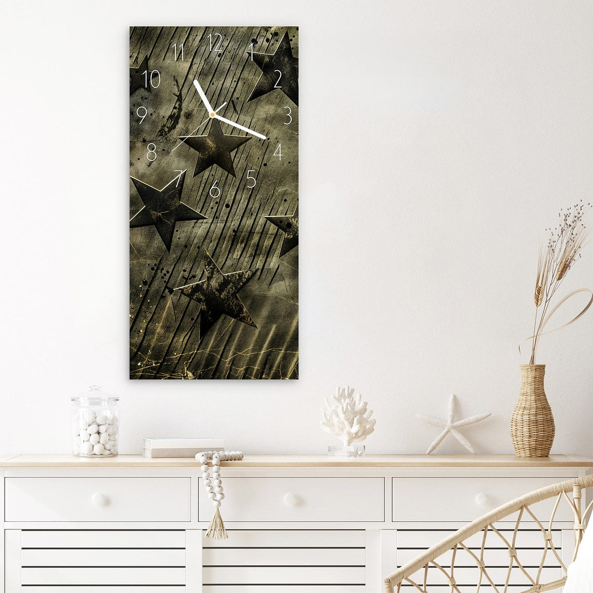 Wanduhr Sternenhimmel aus Glas – Goldene Sterne auf Grunge-Grund