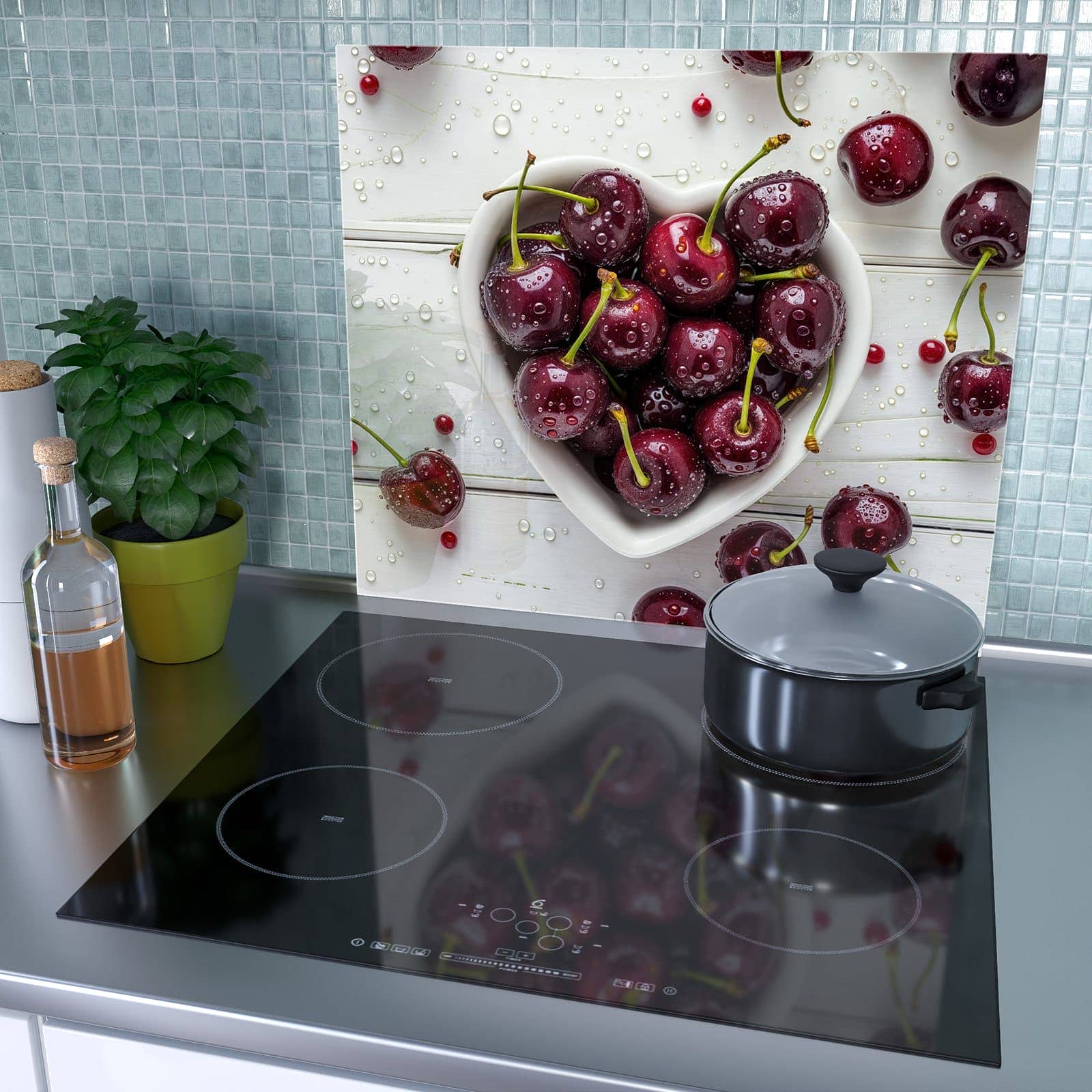 1-teilige Herdabdeckplatte aus Glas mit Frische & Kirschen-Motiv als Spritzschutz hinter dem Kochfeld