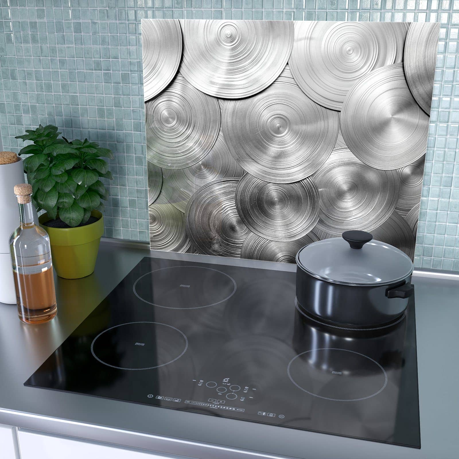 1-teilige Herdabdeckplatte aus Glas mit Metallische Scheiben-Motiv als Spritzschutz hinter dem Kochfeld