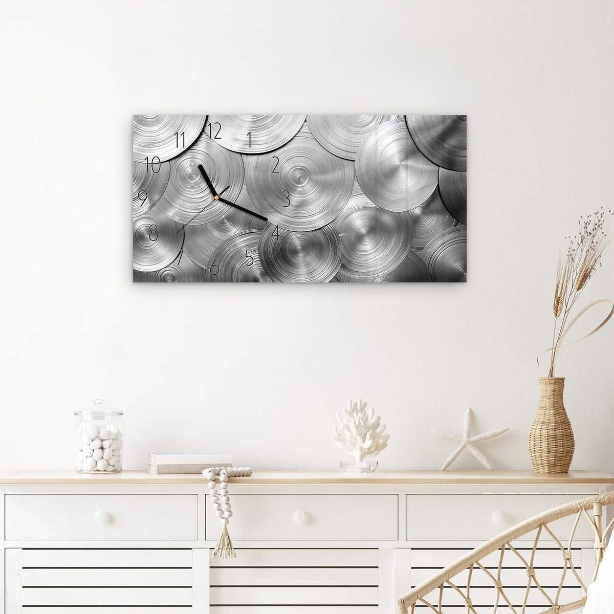 Wanduhr Metallische Scheiben aus Glas – Querformat 60 × 30 cm – Überlappende Silberscheiben mit Kreisrillen