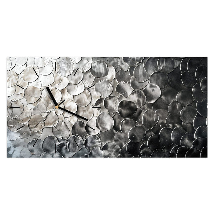 Wanduhr Metallic Schuppen aus Glas – Querformat 60 × 30 cm mit Ziffernblatt Linie