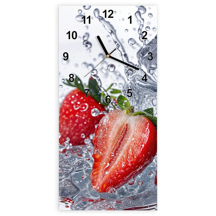 Wanduhr Erdbeeren im Wasser aus Glas – Hochformat 30 × 60 cm mit Ziffernblatt Modern