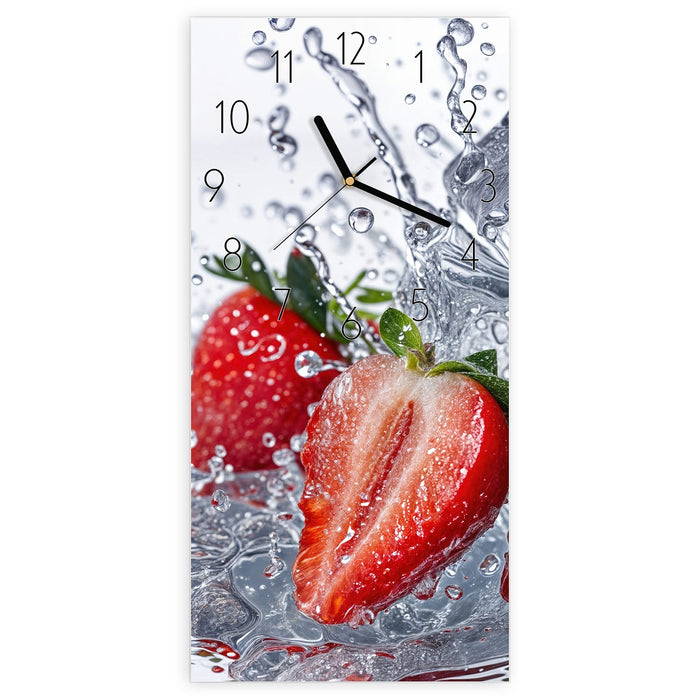 Wanduhr Erdbeeren im Wasser aus Glas – Hochformat 30 × 60 cm mit Ziffernblatt Elegant