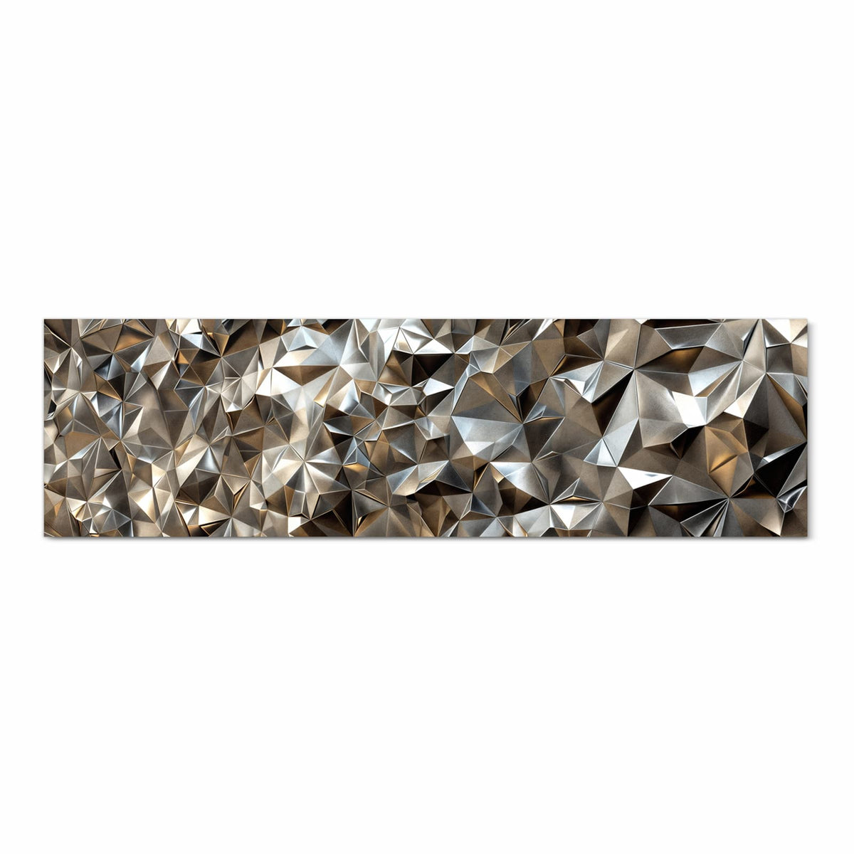 Dicht gepackte facettierte Metallflächen in Silber mit warmen Bronzetönen