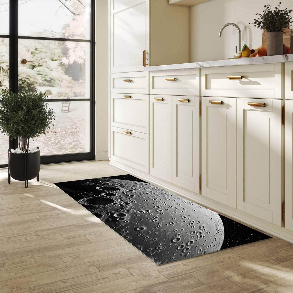 Formstabiler großer Küchenteppich mit Motiv Mondoberfläche in heller Küche
