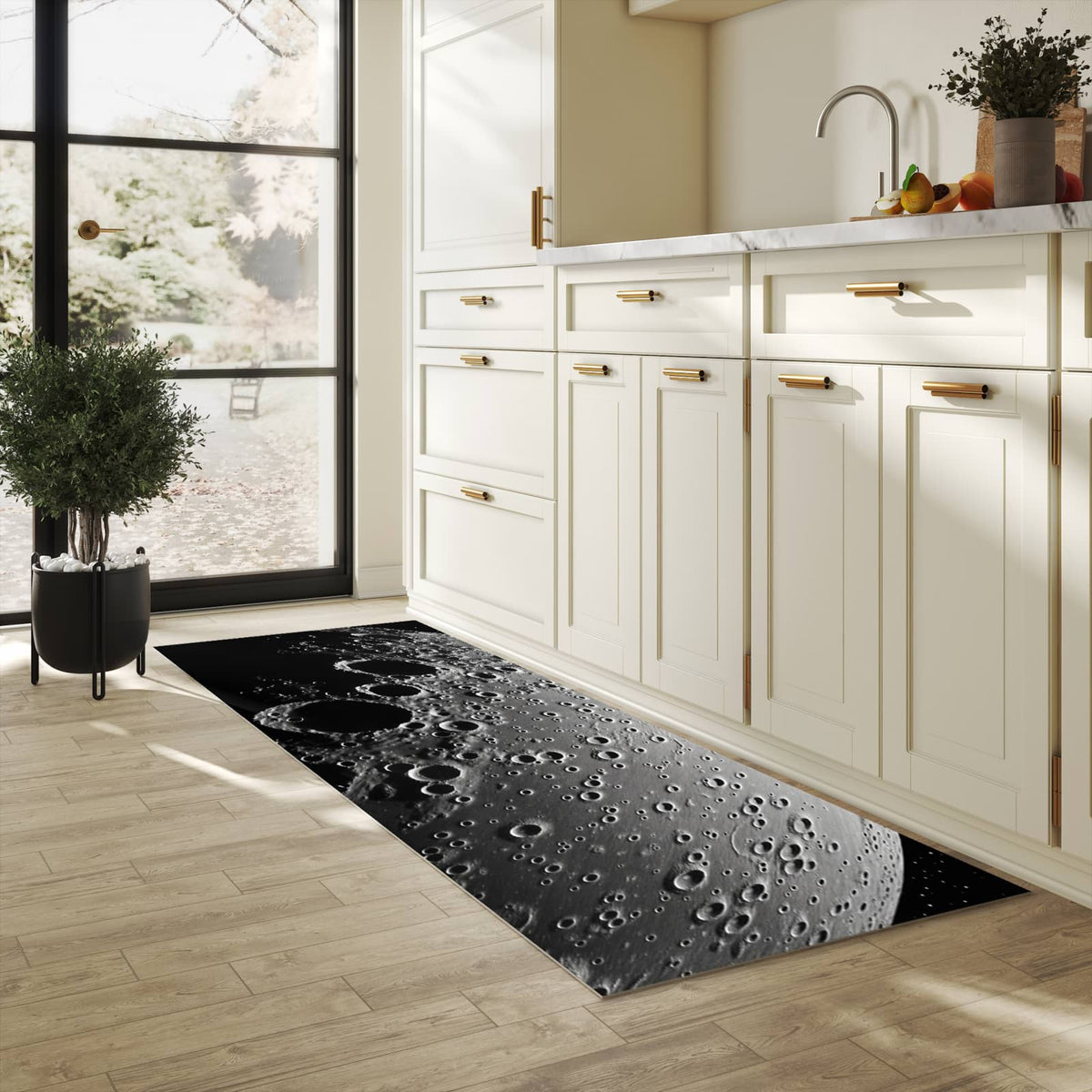 Rutschfester Küchenteppich mit Motiv Mondoberfläche in heller Küche für sicheren Stand