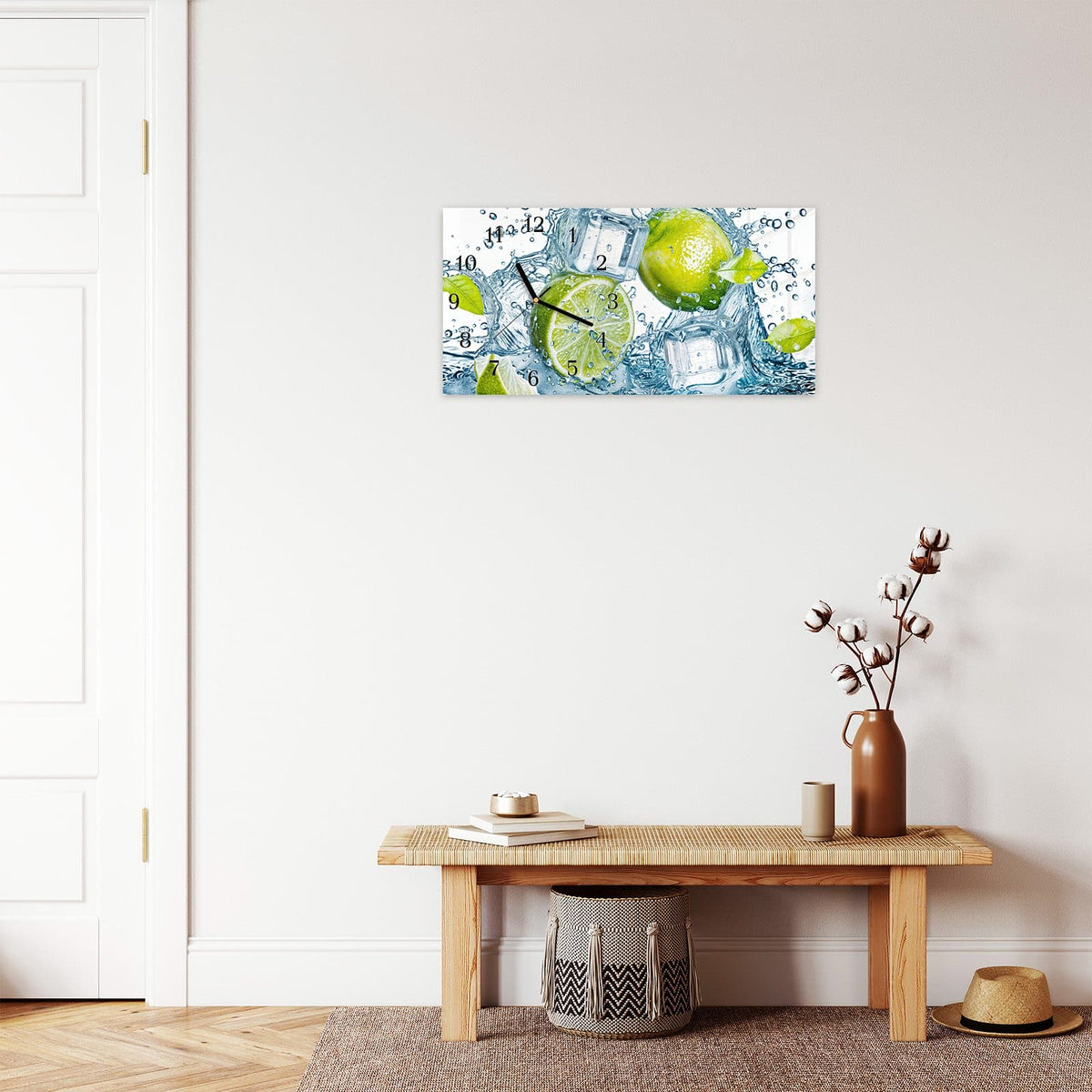 Moderne Wanduhr aus Glas mit Farbtiefe – Wanduhr Spritzende Limetten aus Glas – Querformat 60 × 30 cm