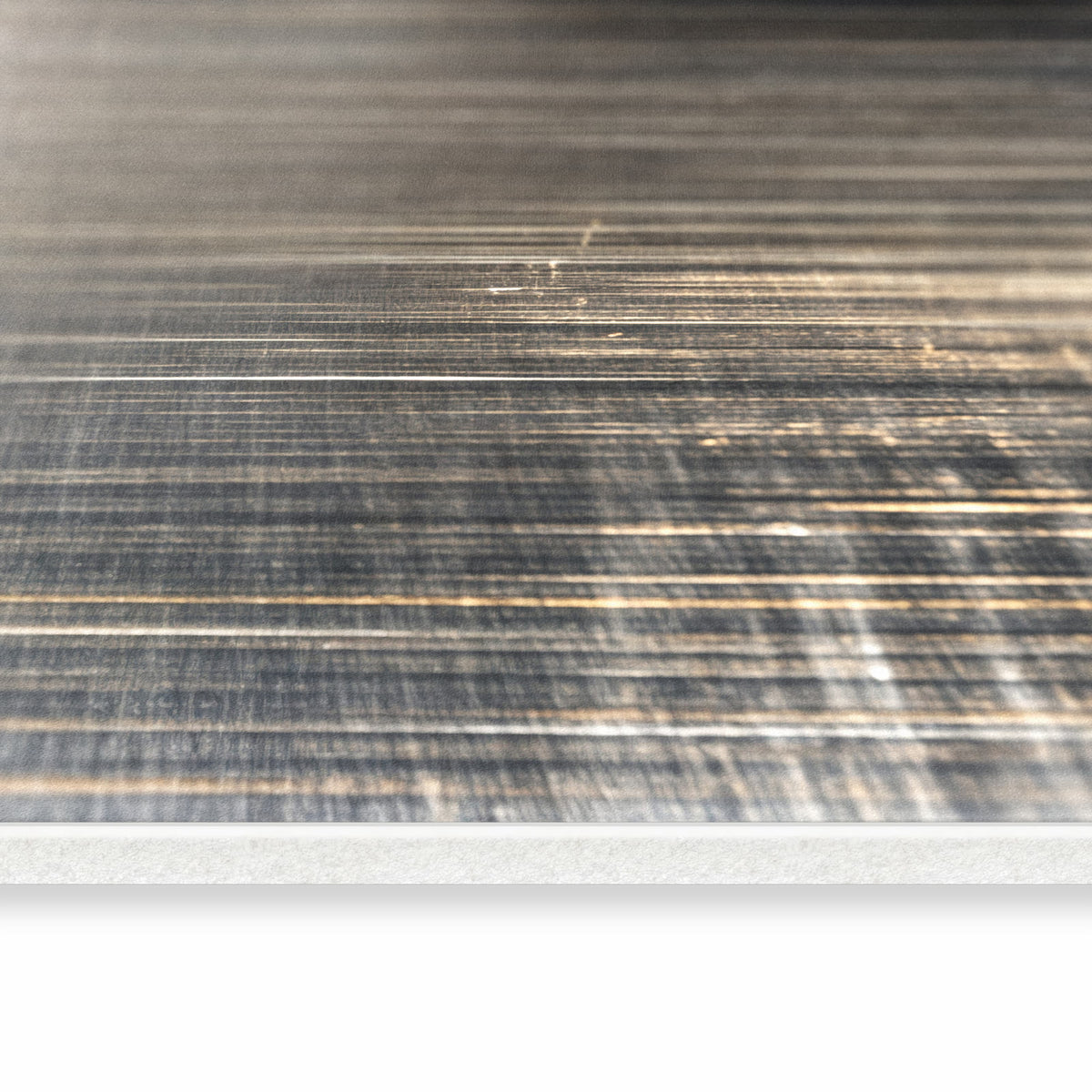 Wasserabweisender dünner Teppich mit Motiv Gekratzte Textur in seitlicher Ansicht