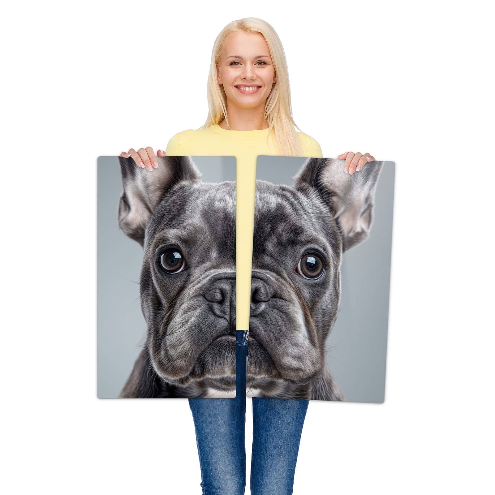 2-teilige Abdeckplatte für Induktionsherd mit Französische & Bulldogge-Motiv wird zur Größendarstellung gehalten
