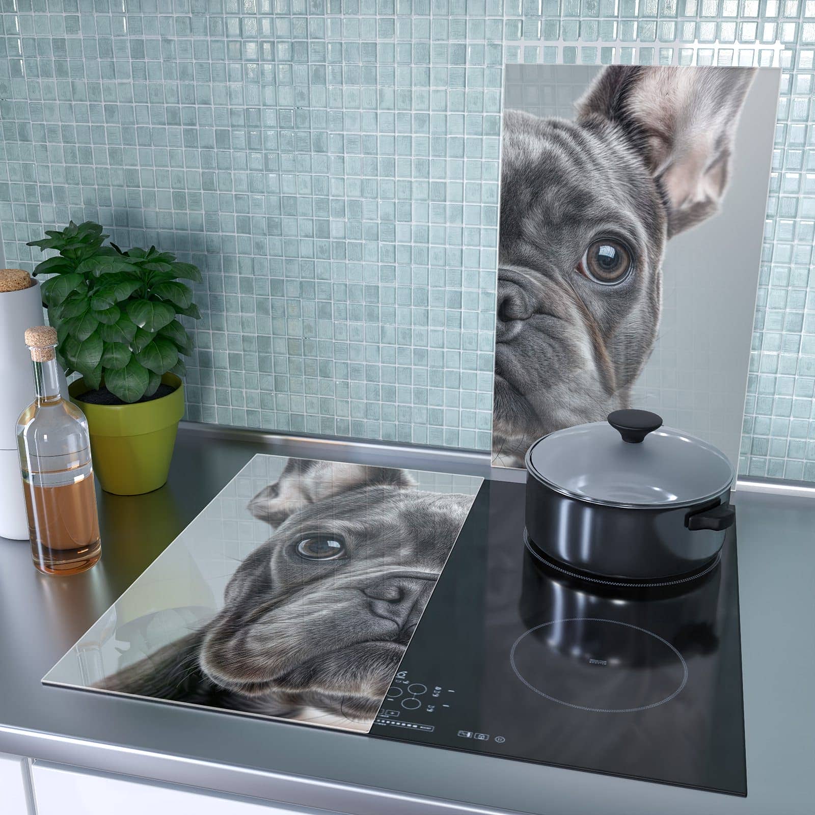 2-teilige Herdabdeckplatte mit Französische & Bulldogge-Motiv als Spritzschutz hinter dem Kochfeld