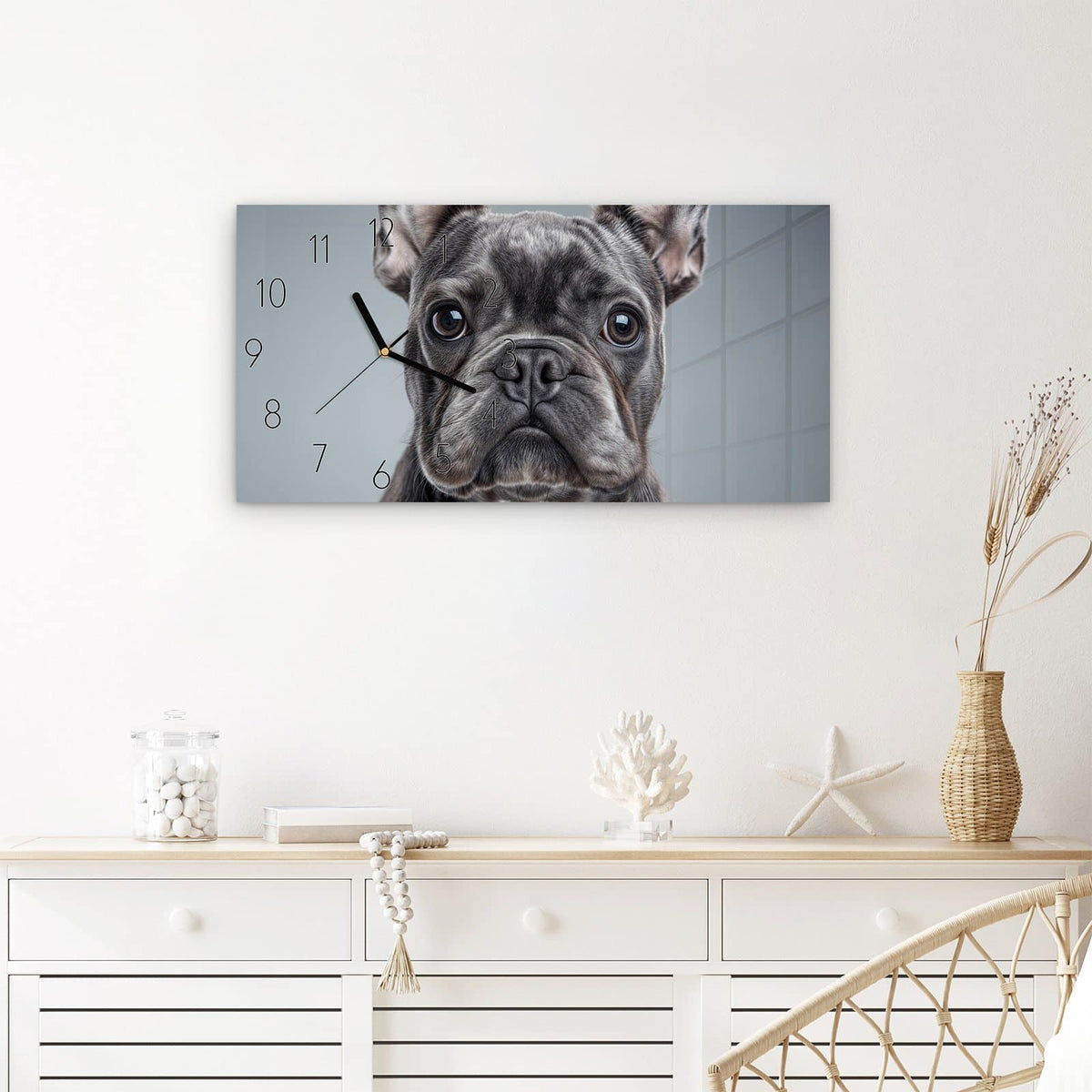Wanduhr Französische & Bulldogge aus Glas – Querformat 60 × 30 cm – Französische Bulldogge mit direktem Blick