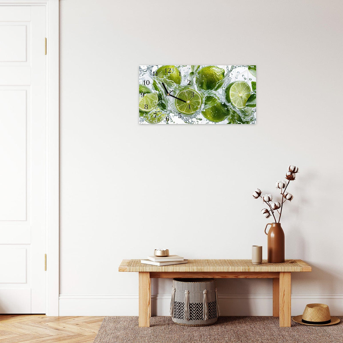 Moderne Wanduhr aus Glas mit Farbtiefe – Wanduhr Spritzige Limetten aus Glas – Querformat 60 × 30 cm
