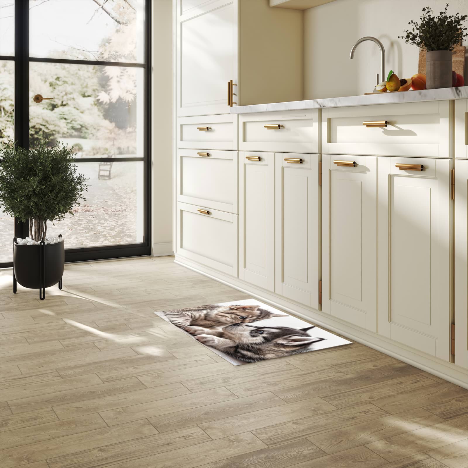 Formstabiler großer Küchenteppich mit Motiv Kätzchen und Welpe in heller Küche