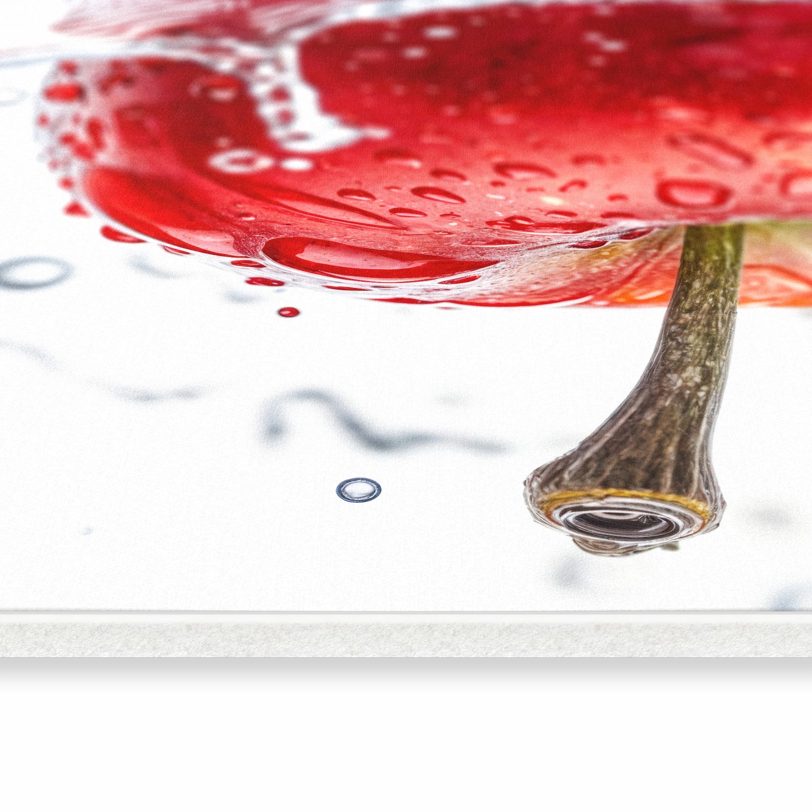 Wasserabweisender moderner Küchenläufer mit Motiv Spritzender Apfel in seitlicher Ansicht