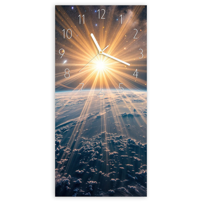Wanduhr Sonnenaufgang über Erde aus Glas – Hochformat 30 × 60 cm mit Ziffernblatt Elegant