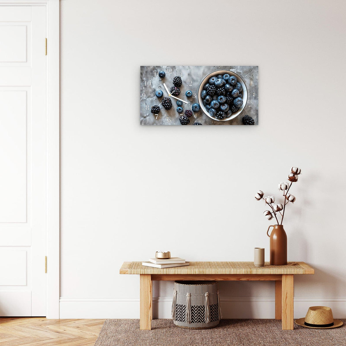 Moderne Wanduhr aus Glas mit Farbtiefe – Wanduhr Heidelbeeren Brombeeren aus Glas – Querformat 60 × 30 cm