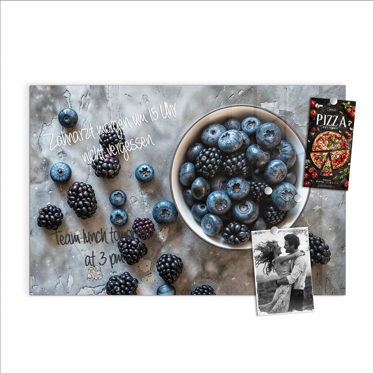 Beschreiben, abwischen, anheften – Magnettafel - Schale mit Blaubeeren