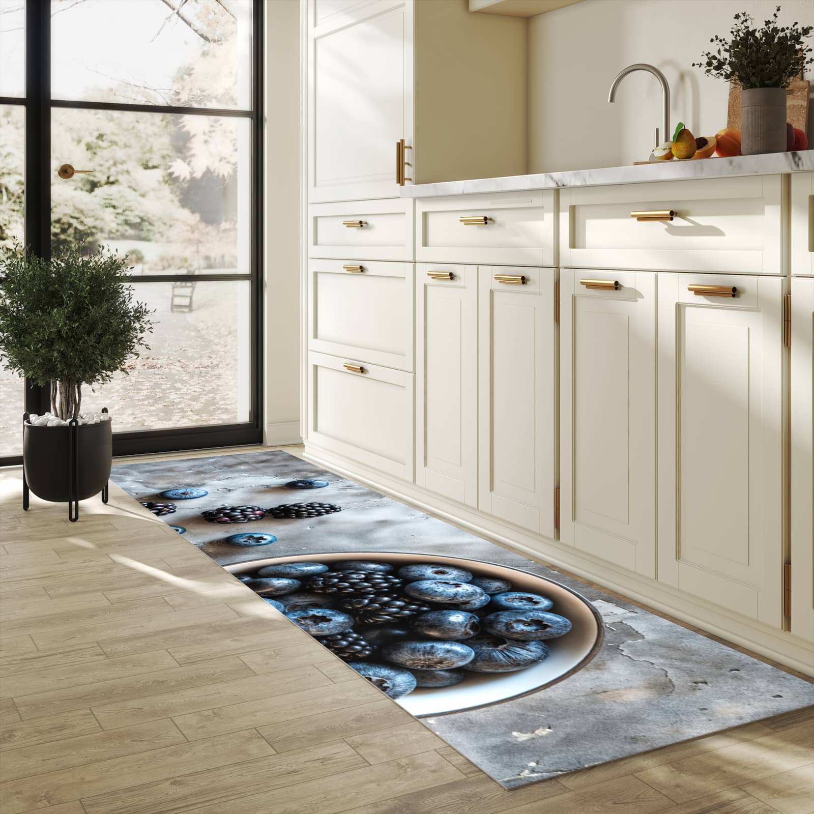 Küchenteppich mit Motiv Heidelbeeren Brombeeren für Ordnung in heller Küche