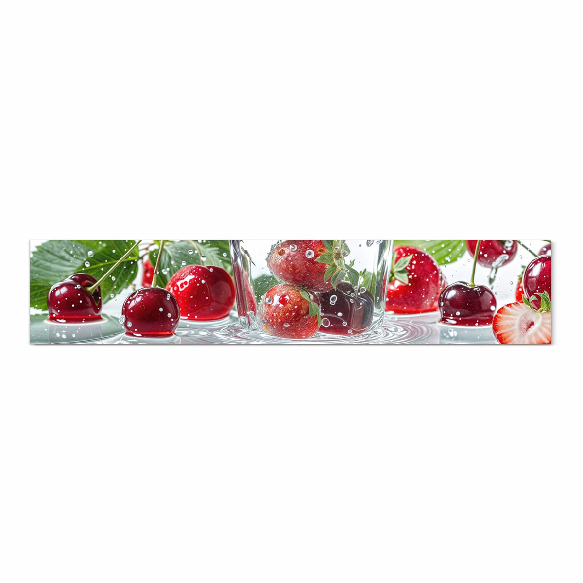 Feuchtigkeitsresistenter Küchenteppich mit Motiv Erdbeeren und Kirschen in Frontansicht
