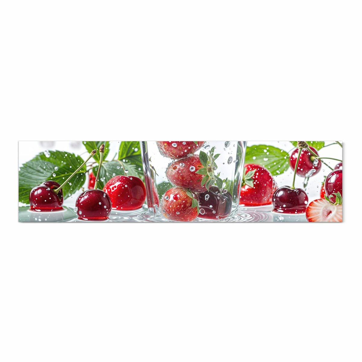 Langlebiger Küchenläufer mit Motiv Erdbeeren und Kirschen in Frontansicht, abwaschbar