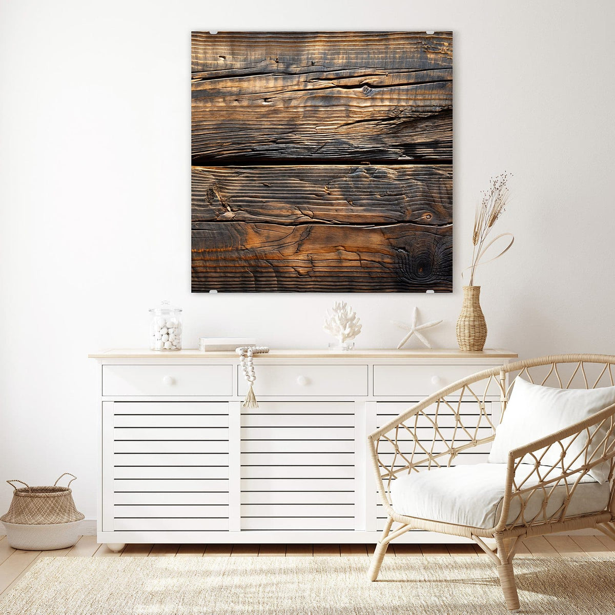 Glasbild Rissiges Altholz an der Wand – Zwei breite, dunkelbraune Bohlen mit goldbrauner Maserung und einem langen Riss