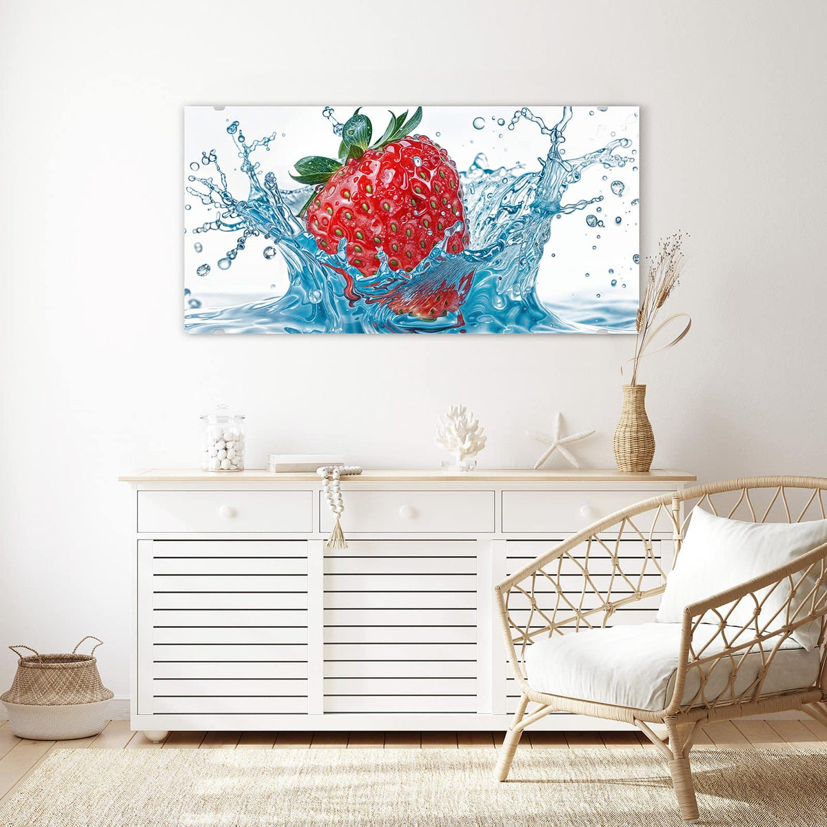 Echtglas, 4 mm – kein Acryl, keine Folie – Wandbild - Eintauchende Erdbeere - Querformat