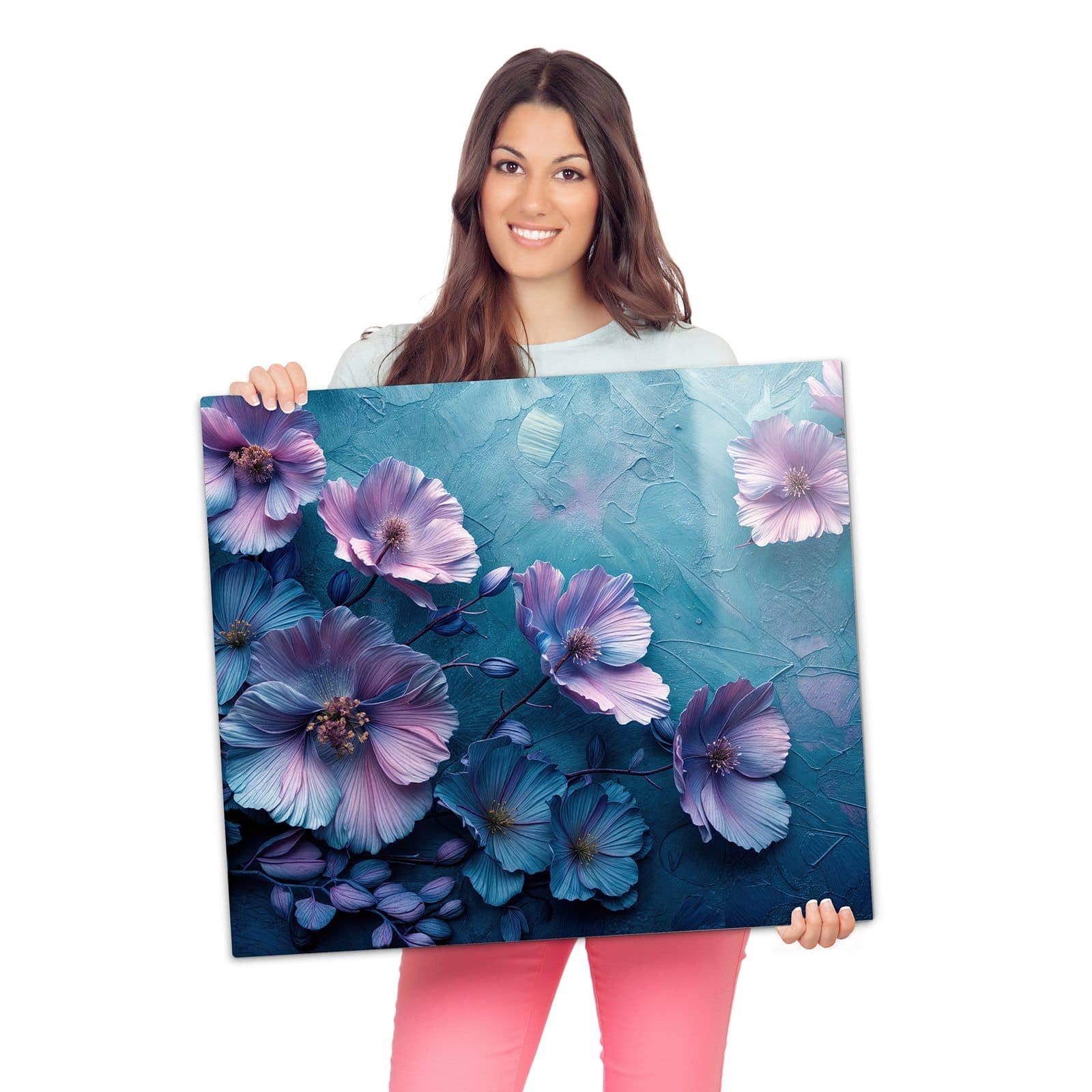 Herdabdeckplatten aus Glas mit Blumenmuster-Motiv wird zur Größendarstellung gehalten