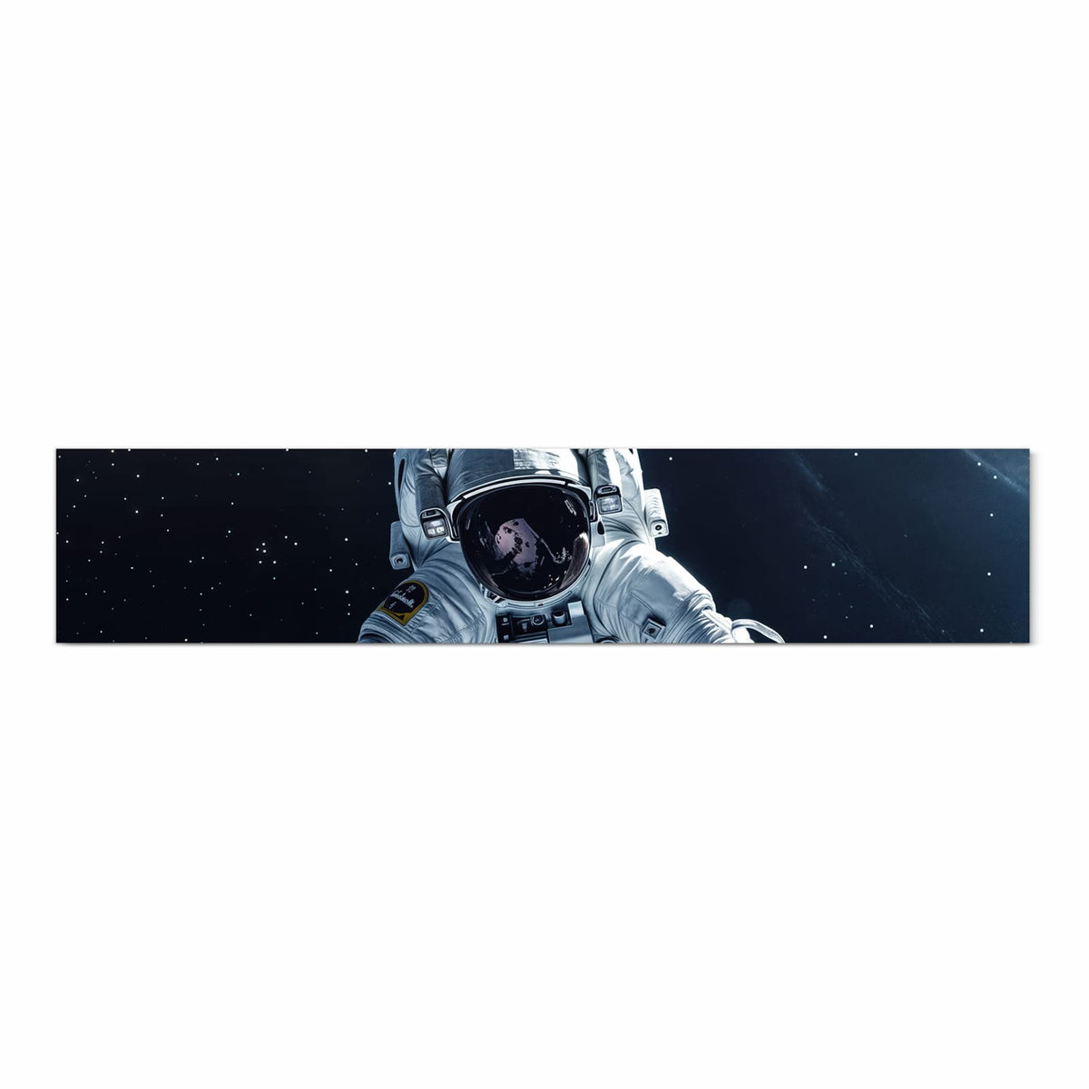 Küchenteppich mit Motiv Astronaut im All in heller Küche für sicheres Aufbewahren