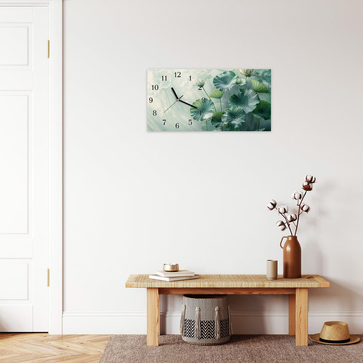 Moderne Wanduhr aus Glas mit Farbtiefe – Wanduhr Lotusblätter Grün aus Glas – Querformat 60 × 30 cm