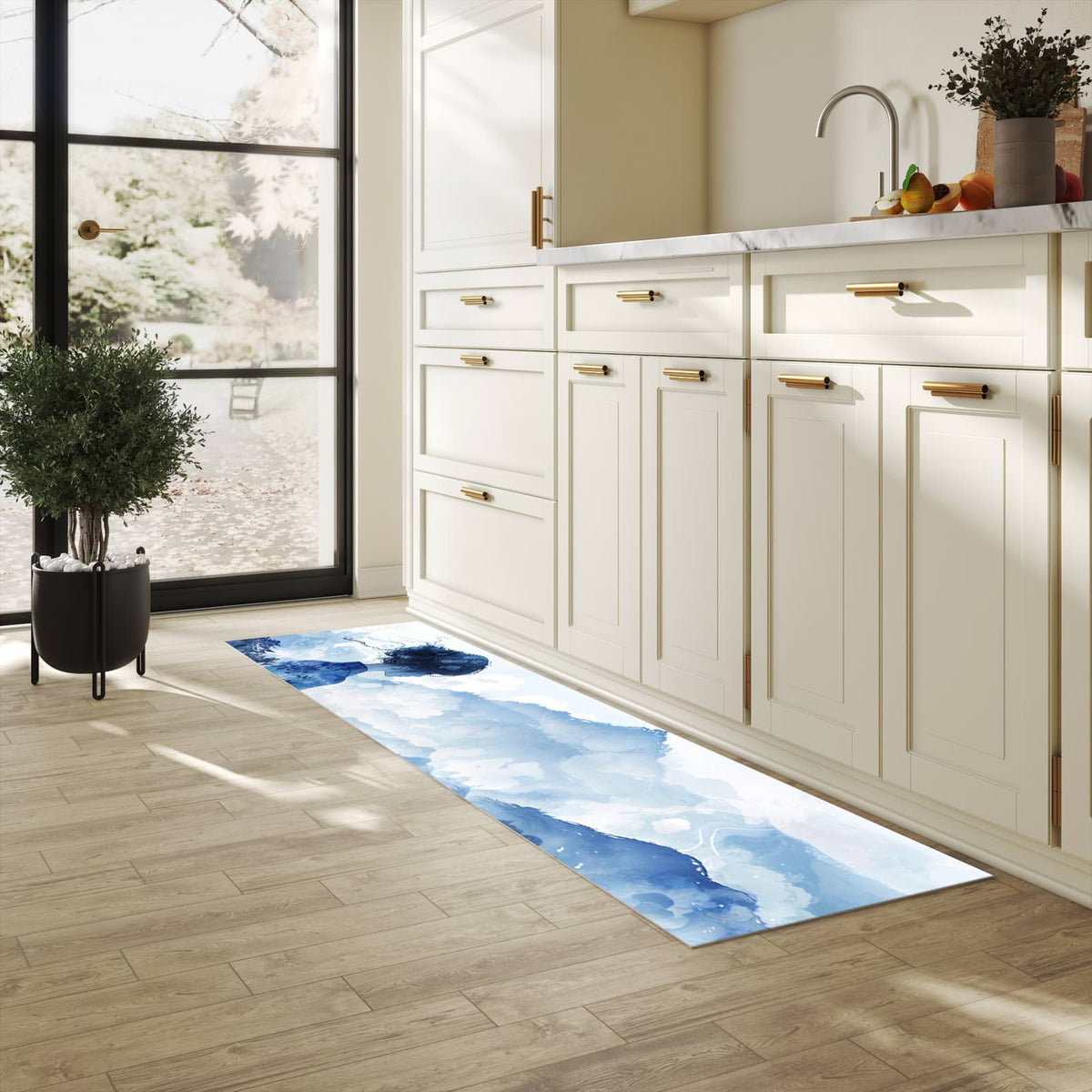 Rutschhemmender dünner Teppich mit Motiv Asiatische Landschaft in heller Küche