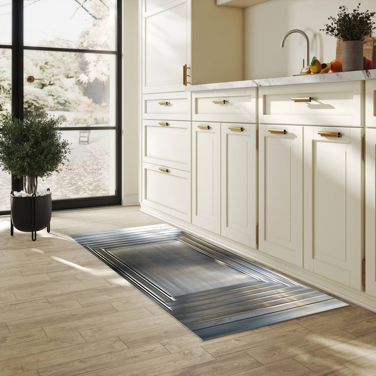 Bodenschonender großer Küchenteppich mit Motiv Metallrahmen in heller Küche