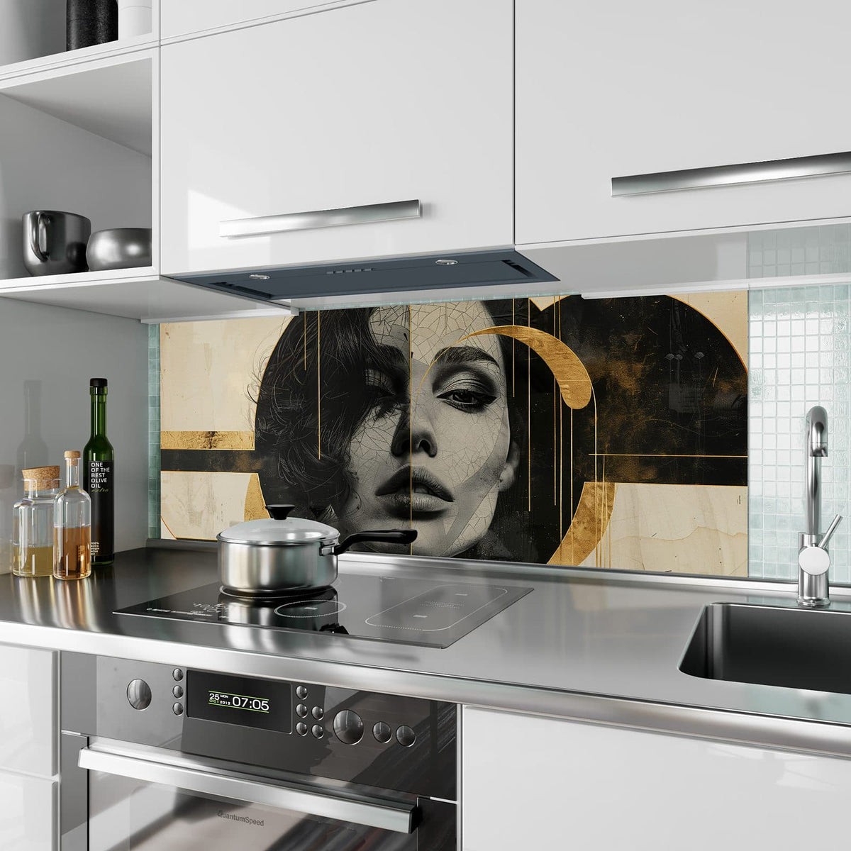 Küchenrückwand aus Glas Porträt mit Blattgold im Hochformat als Spritzschutz hinter dem Kochfeld, über dem Fliesenspiegel montiert