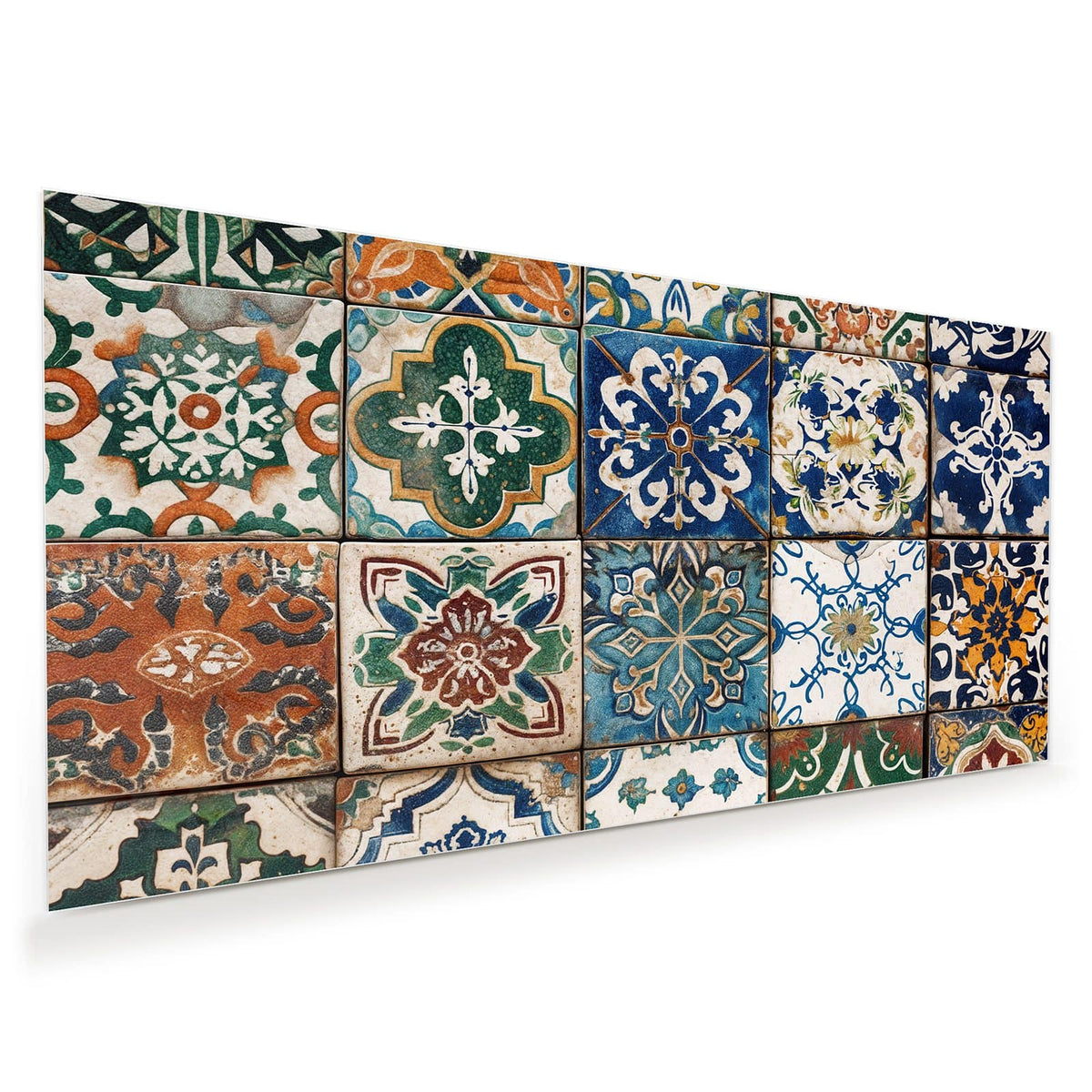 Patchwork aus 16 bunten Ornamentfliesen in Blau, Grün, Orange und Weinrot, portugiesisch-maurisch