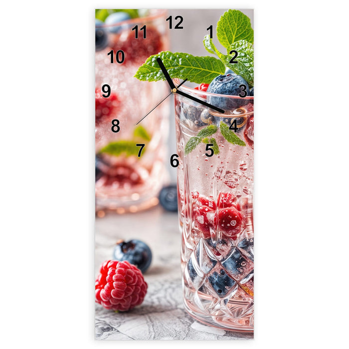 Wanduhr Cocktail Beeren aus Glas – Hochformat 30 × 60 cm mit Ziffernblatt Modern