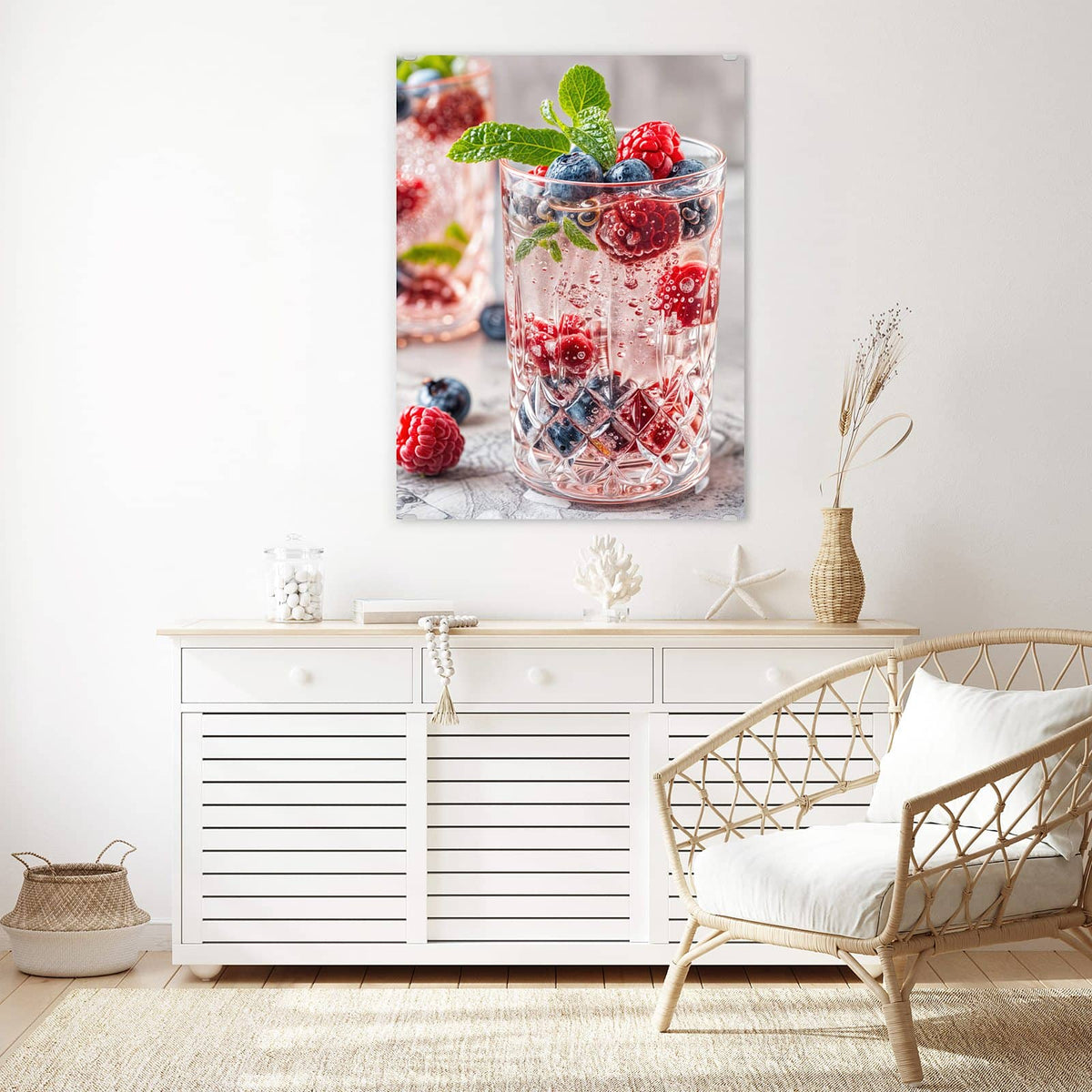 Aufhängung liegt bei – Motiv später wechselbar – Wandbild - Limonade mit Beeren - Hochformat