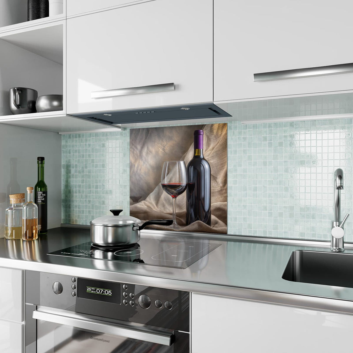 Küchenrückwand Weinflasche und Glas aus Glas – Rotweinflasche und Glas vor Stoff