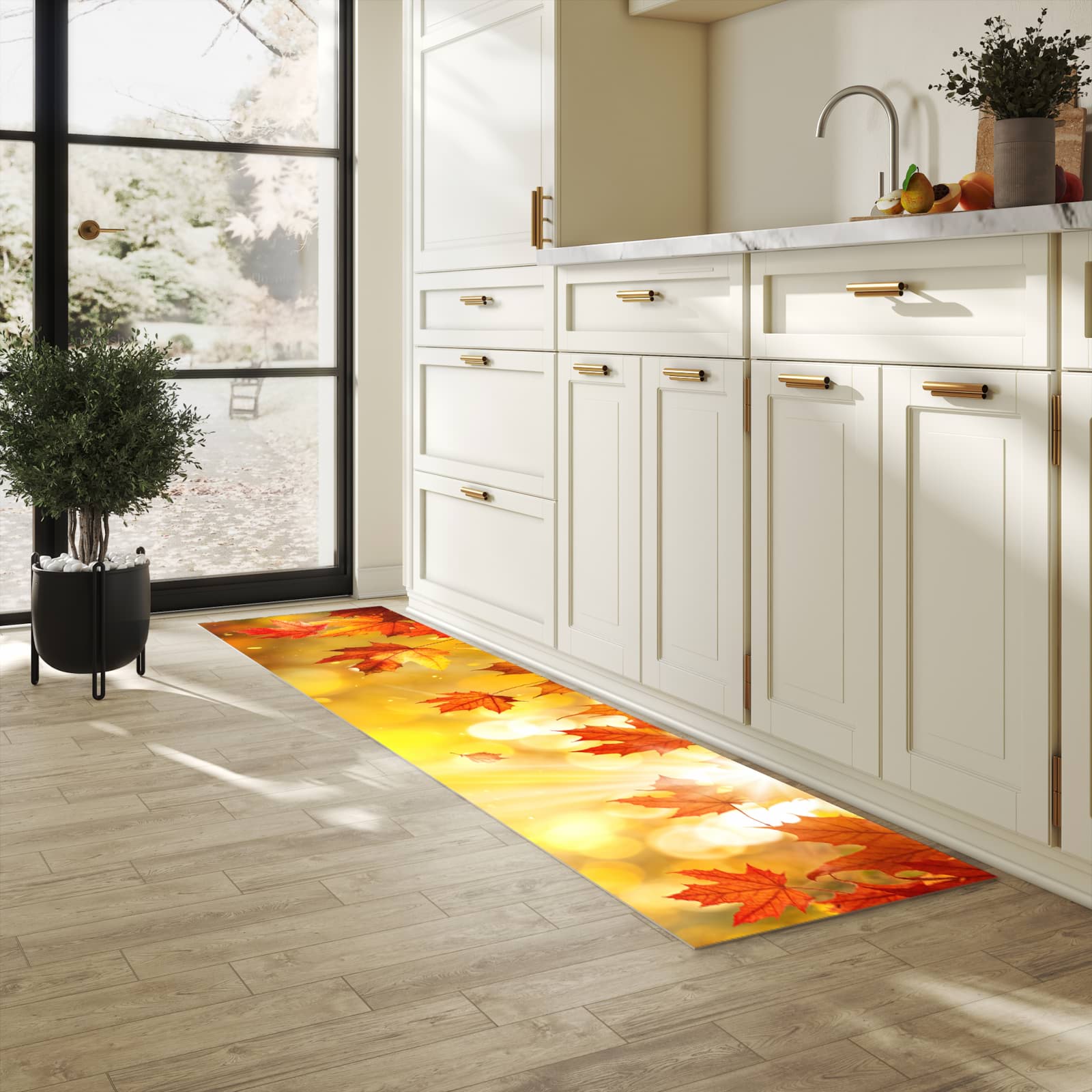 Farbbeständiger Küchenteppich mit Motiv Herbstblätter Sonne in heller Küche