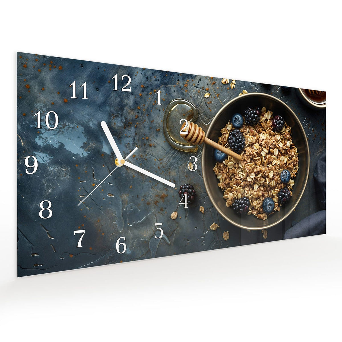Vormontiert – mit Schwebeeffekt – Wanduhr Müsli mit Beeren aus Glas – Querformat 60 × 30 cm