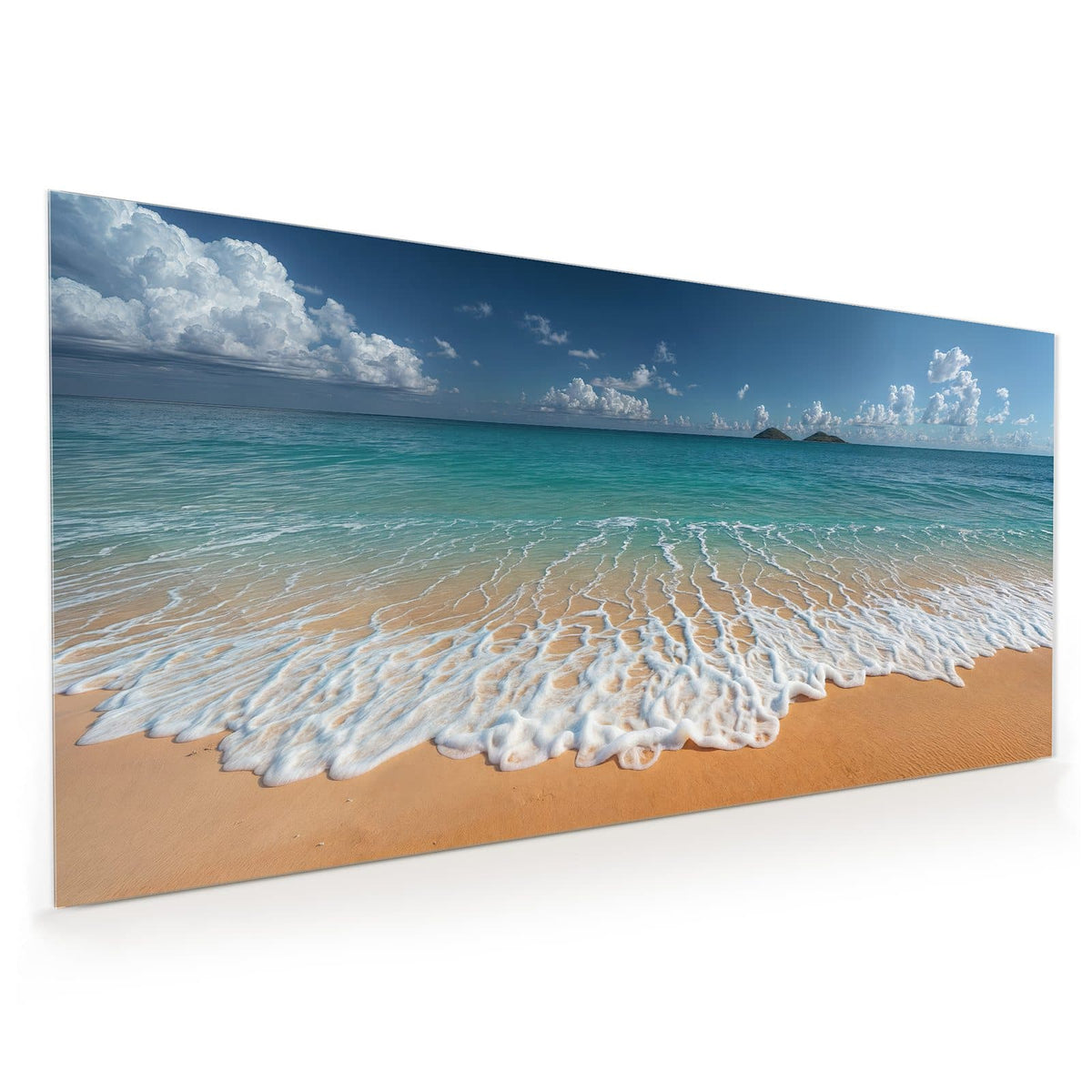 Küchenrückwand aus Glas im Hochformat mit Motiv Brandung vor Inseln: Schaumzungen auf orangem Sand, dahinter türkises Meer und zwei kleine Inseln am Horizont