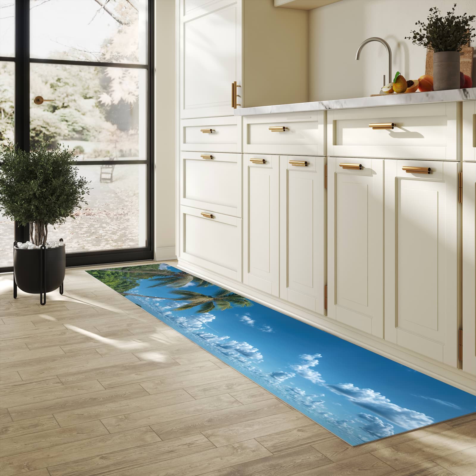 Komfortabler rutschfester Küchenteppich mit Motiv Strandurlaub in heller Küche