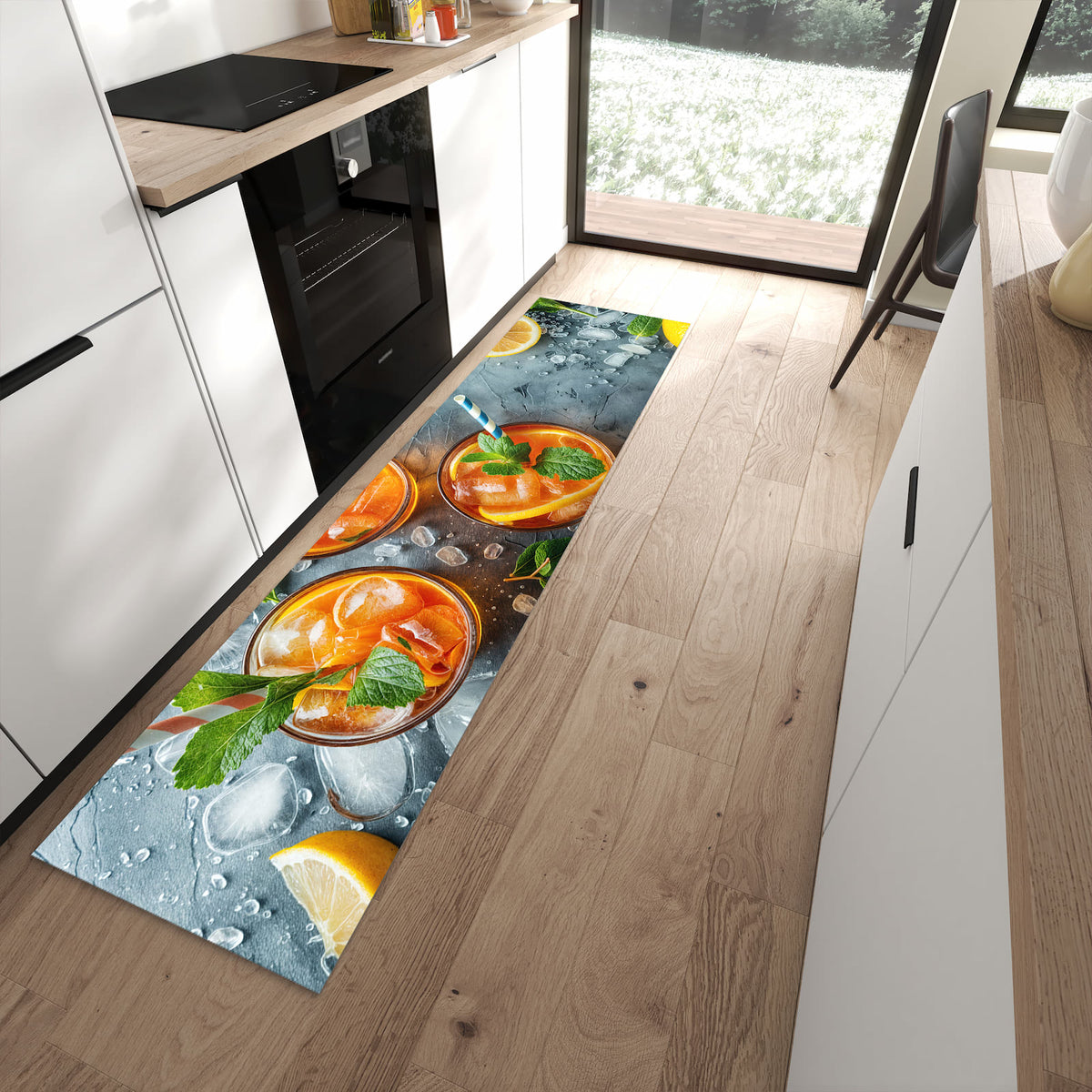 Komfortabler Küchenteppich mit Motiv Sommerlicher Drink in moderner Küche